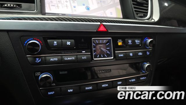 Genesis G80 2019 — photo 31