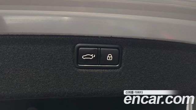 Genesis G80 2019 — photo 34