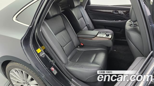 Hyundai Equus 2015 — photo 11
