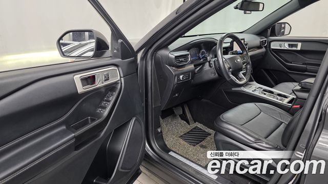 Ford Explorer 2020 — photo 10