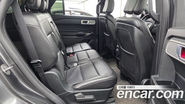 Ford Explorer 2020 — photo 12