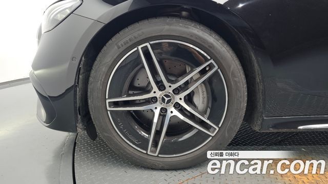 Mercedes-Benz E-Class 2026 — photo 5