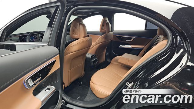 Mercedes-Benz E-Class 2026 — photo 17