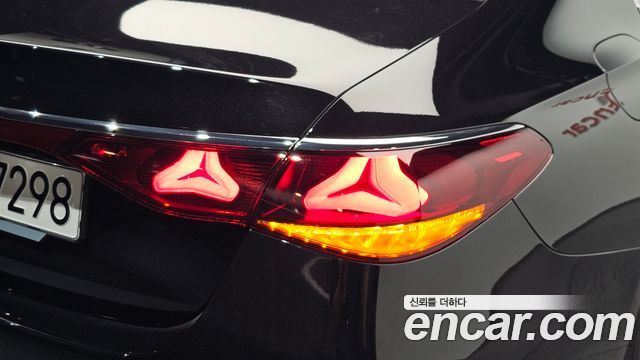 Mercedes-Benz E-Class 2026 — photo 9
