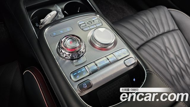 Genesis G90 2023 — photo 12