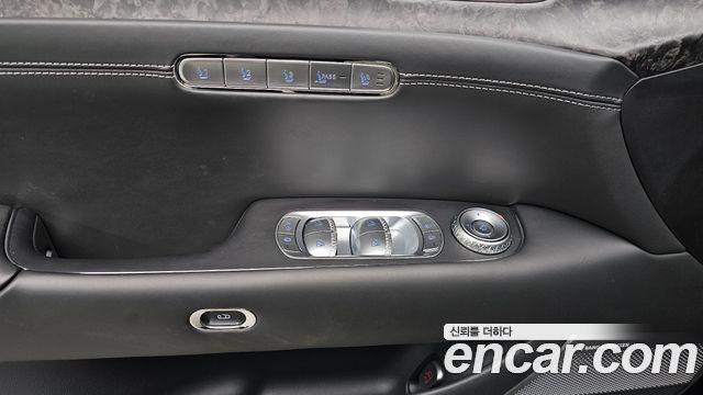 Genesis G90 2023 — photo 30