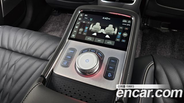 Genesis G90 2023 — photo 33