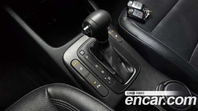 Kia K3 2015 — photo 9