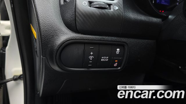 Kia K3 2015 — photo 16