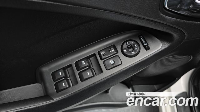Kia K3 2015 — photo 18