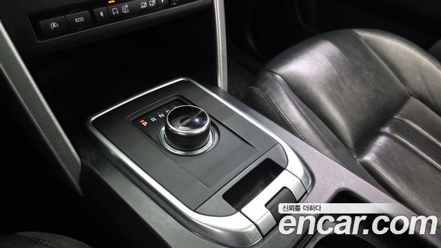 Land Rover Discovery Sport 2017 — photo 9