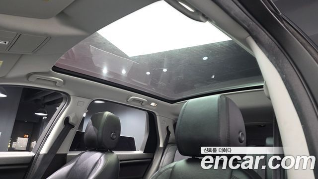 Land Rover Discovery Sport 2017 — photo 18
