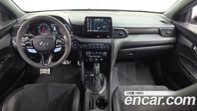 Hyundai Veloster 2021 — photo 10