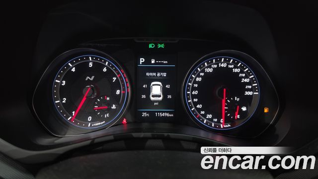 Hyundai Veloster 2021 — photo 11