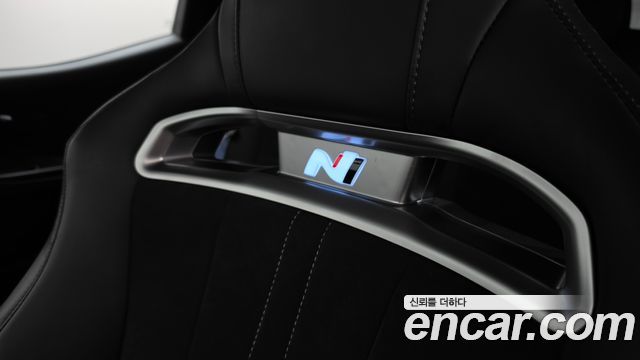 Hyundai Veloster 2021 — photo 25