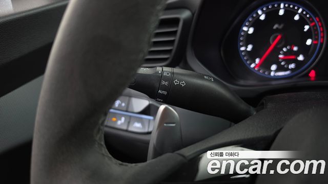 Hyundai Veloster 2021 — photo 33