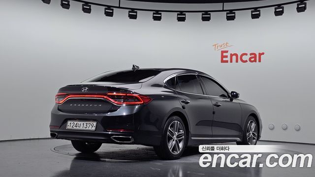 Hyundai Grandeur 2017 — photo 2