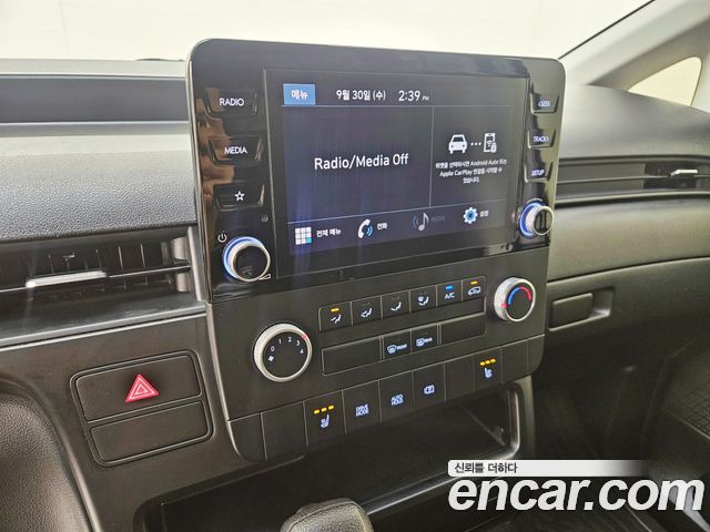 Hyundai Staria 2023 — photo 7