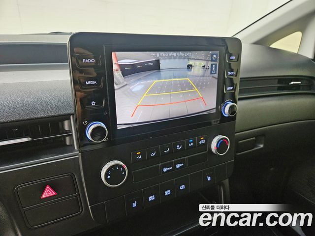Hyundai Staria 2023 — photo 14