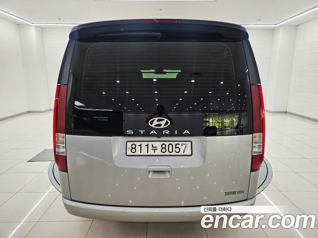 Hyundai Staria 2023 — photo 19