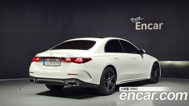 Mercedes-Benz E-Class 2026 — photo 2