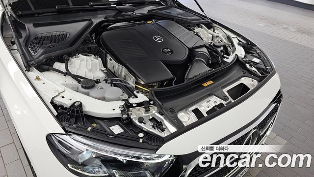 Mercedes-Benz E-Class 2026 — photo 6