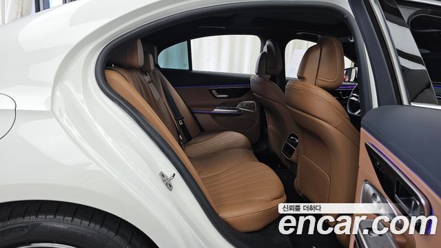 Mercedes-Benz E-Class 2026 — photo 18