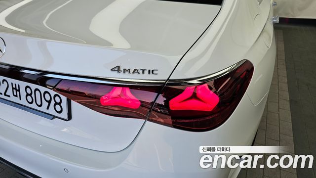 Mercedes-Benz E-Class 2026 — photo 9