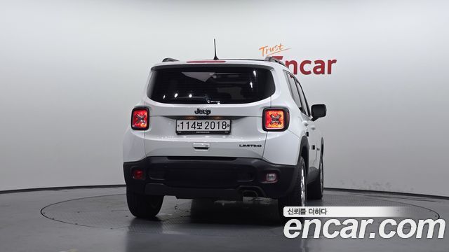 Jeep Renegade 2019 — photo 4