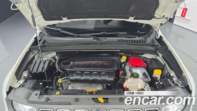 Jeep Renegade 2019 — photo 6
