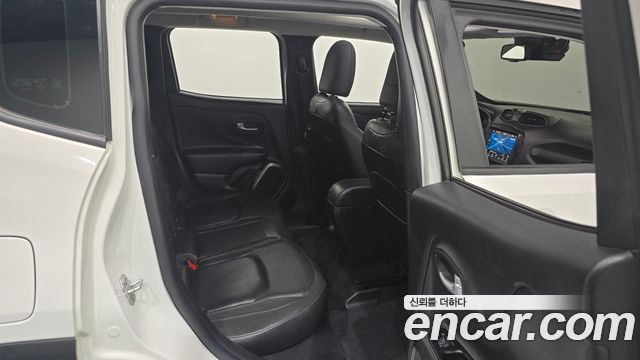 Jeep Renegade 2019 — photo 17