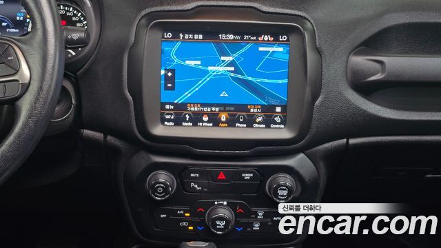 Jeep Renegade 2019 — photo 21