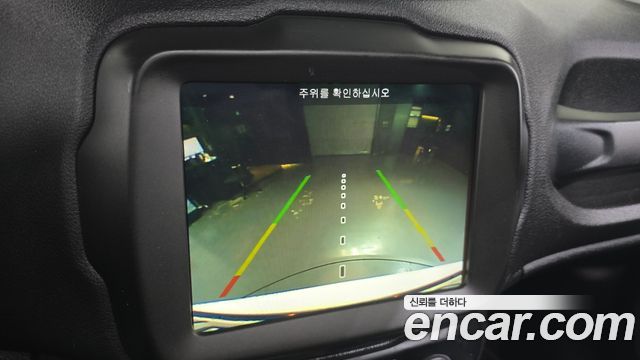 Jeep Renegade 2019 — photo 23