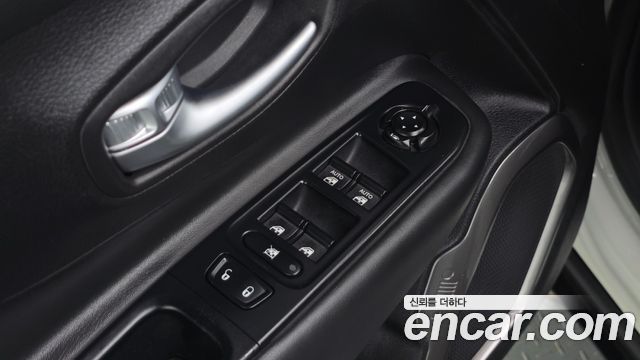 Jeep Renegade 2019 — photo 28