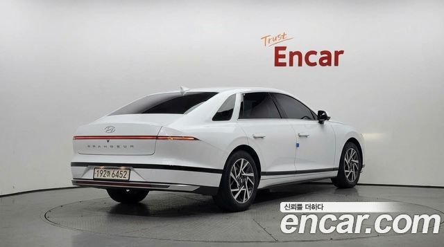 Hyundai Grandeur 2023 — photo 2