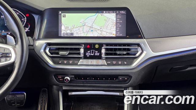 BMW 3-Series 2021 — photo 20