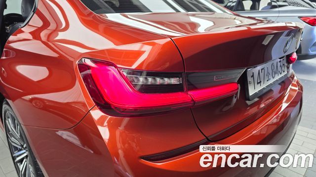 BMW 3-Series 2021 — photo 9