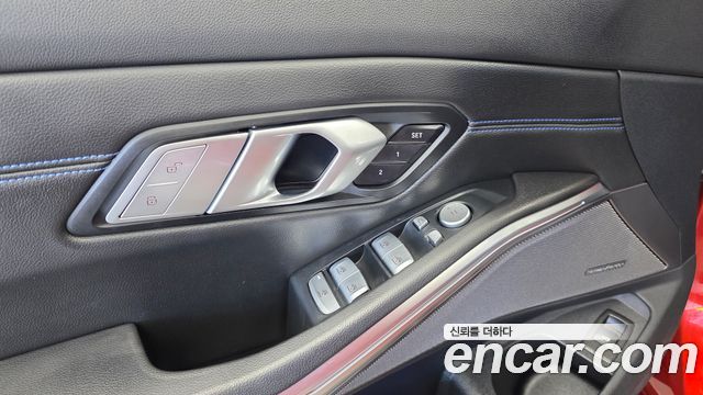 BMW 3-Series 2021 — photo 28