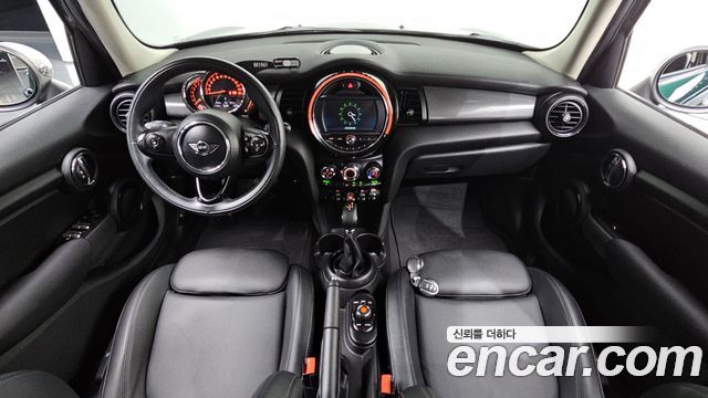Mini Cooper 2019 — photo 10