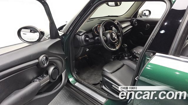 Mini Cooper 2019 — photo 13