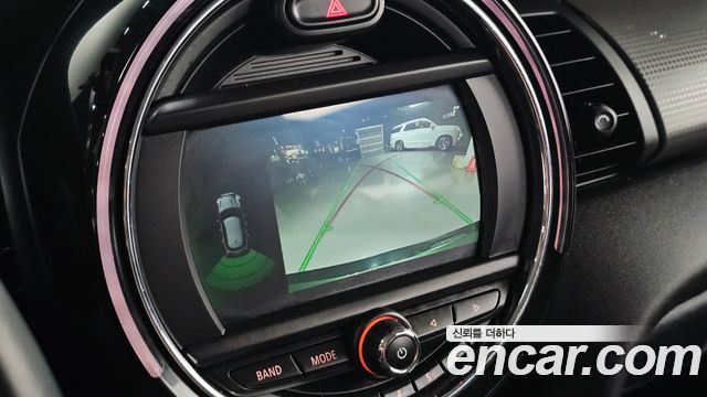 Mini Cooper 2019 — photo 23