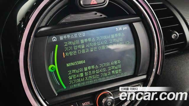Mini Cooper 2019 — photo 24
