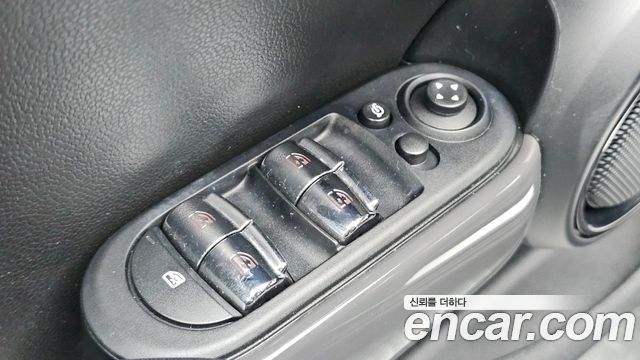 Mini Cooper 2019 — photo 25