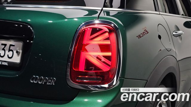 Mini Cooper 2019 — photo 9