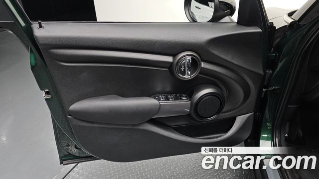 Mini Cooper 2019 — photo 14