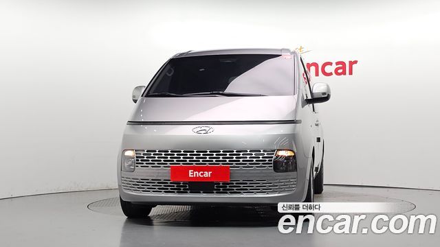 Hyundai Staria 2022 — photo 3