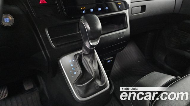 Hyundai Staria 2022 — photo 12