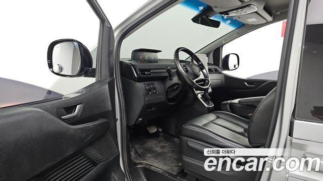 Hyundai Staria 2022 — photo 13