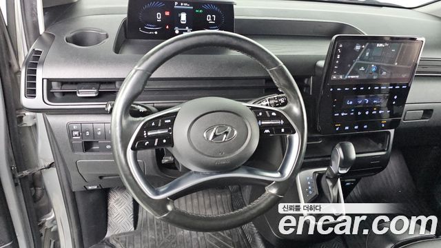 Hyundai Staria 2022 — photo 18