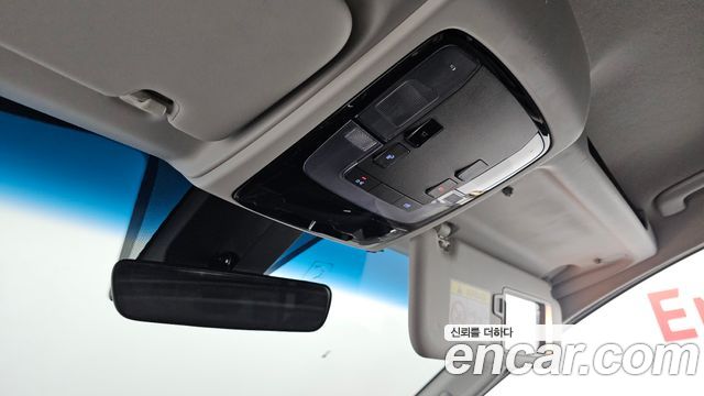 Hyundai Staria 2022 — photo 25